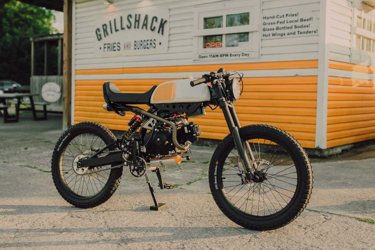 Motoped Jangkung Tapi Dirombak Gaya Cafe Racer Begini Jadinya Semua Halaman Gridoto Com