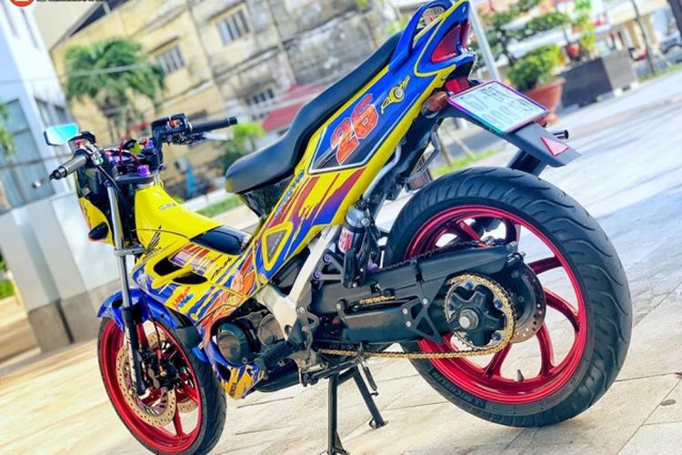 Honda Nova Dash Tambah Atraktif Pakai Warna Cerah dan Kaki NSR 150 