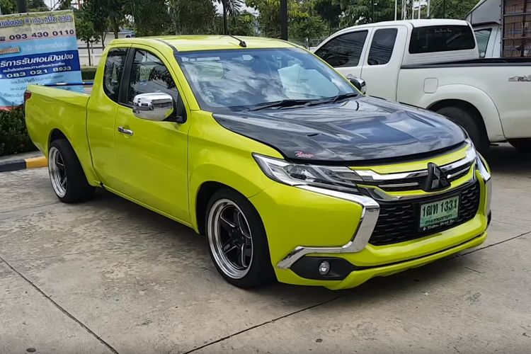 Download Bukan Triton Baru Yang Ini Ganti Muka Pajero Sport Dan Dibikin Ceper Semua Halaman Gridoto Com Yellowimages Mockups