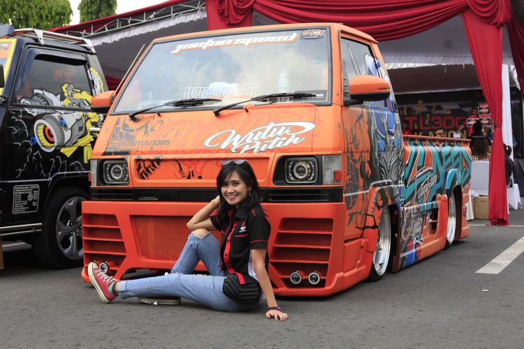 View Gambar L300 Minibus Modifikasi Background