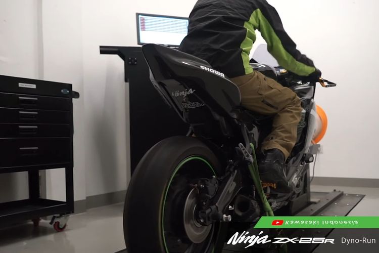 Kawasaki Pamer Ninja Zx 25r Lagi Dyno Run Raungan Mesinnya Nagih Banget Gridoto Kawasaki Pamer Ninja Zx 25r Lagi Dyno Run Raungan Mesinnya Nagih Banget Gridoto