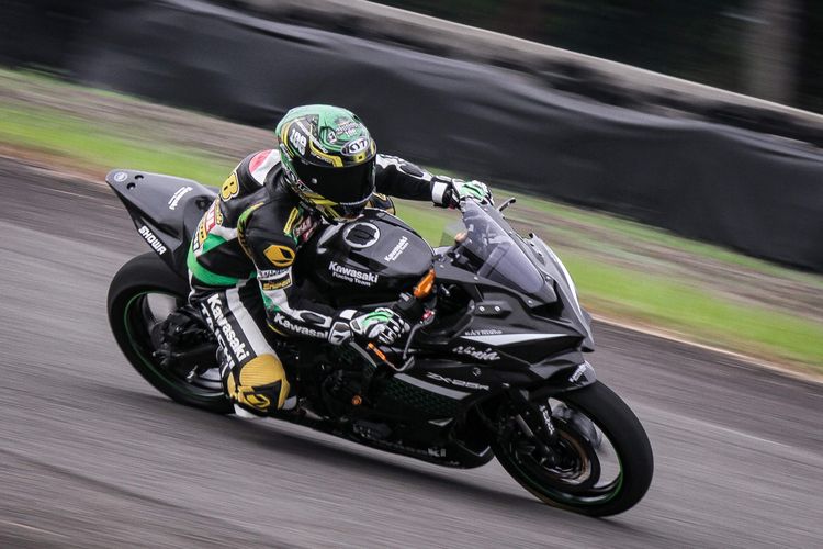 Kawasaki zx25r Carbon