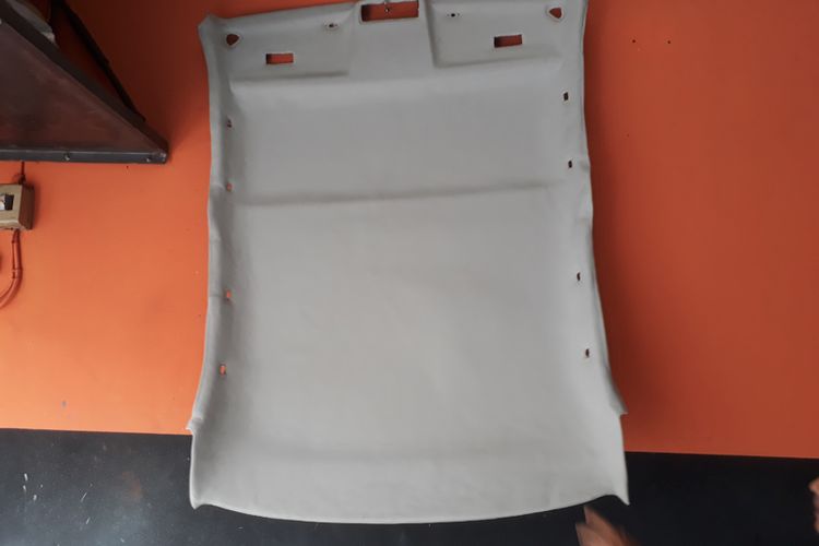 Berbagai Masalah Yang Muncul Pada Plafon Mobil Anda Gridoto Com