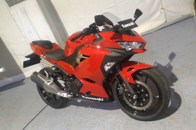 New Kawasaki Ninja 250 Baru Enggak Pakai Upside Down Ternyata Ini