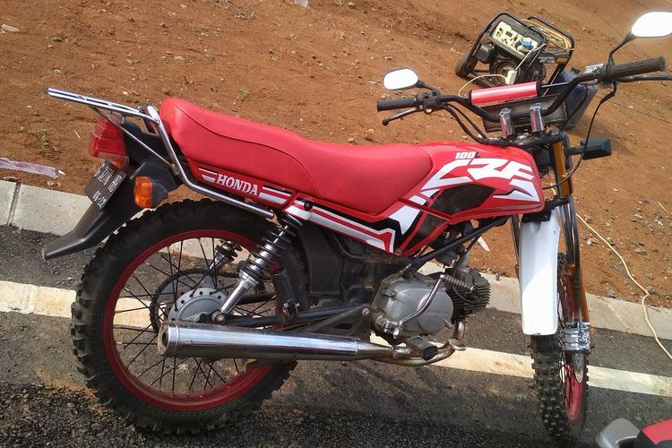 Honda win 100 Custom