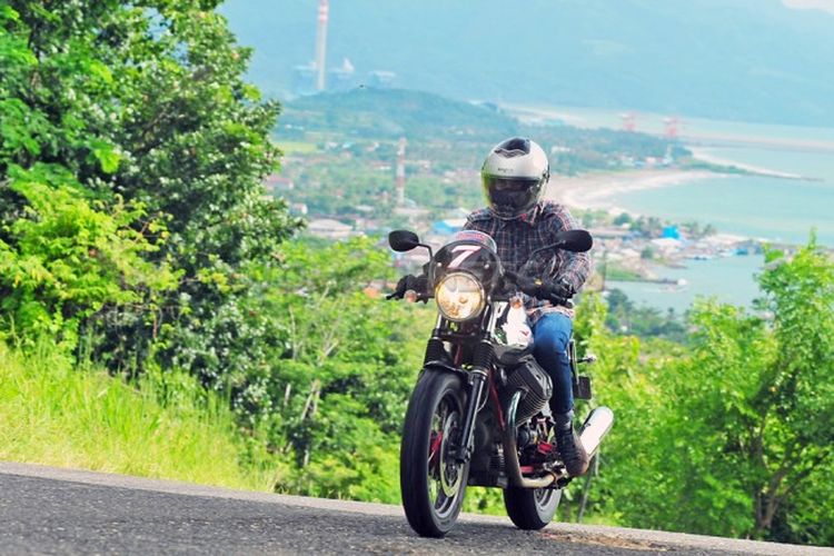Moto Guzzi v7 II Racer