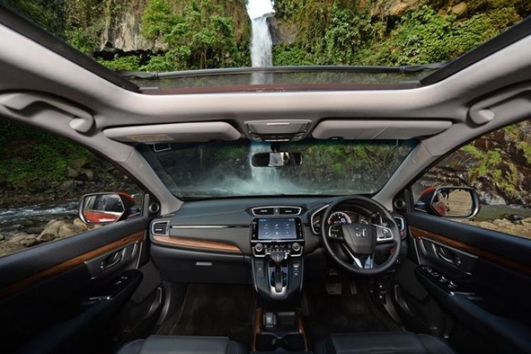 Ngadem' di Honda CR-V Turbo Prestige, CR-V Dengan Fitur Yang Paling Lengkap  - GridOto.com