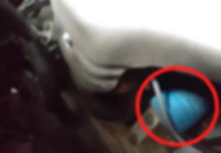 Lepas Pasang Filter Oli Mobil Bekas Jangan Ngasal, Ini Dampaknya