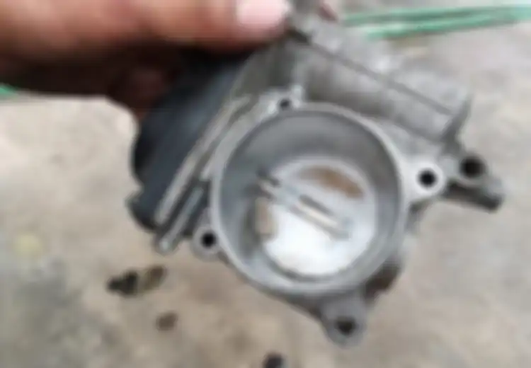 Ternyata Bersihkan Throttle Body Mobil Bekas Tiap Kilometer Segini