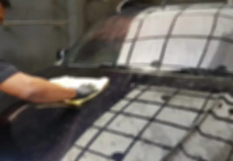 Ini Cara Yang Benar Bersihkan Debu di Bodi Mobil Sambil Ngabuburit
