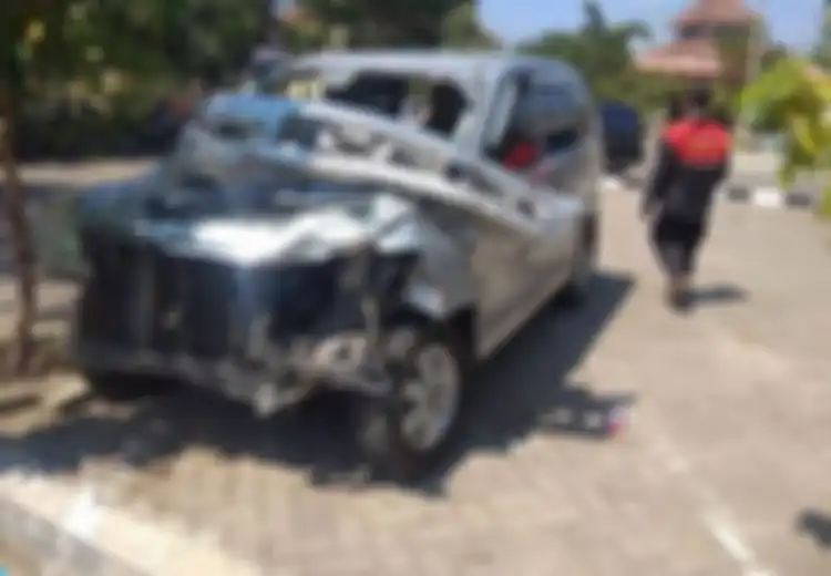 Jangan Terkecoh Tampilan Mulus, Ini Ciri Mobil Bekas Pernah Laka Depan