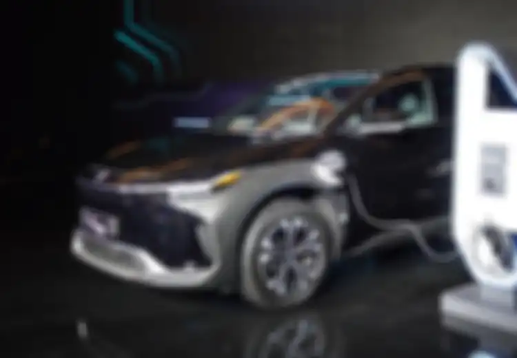 Nggak Impor Lagi! Komponen Baterai Mobil Bakal Dibikin Tangan Orang Indonesia