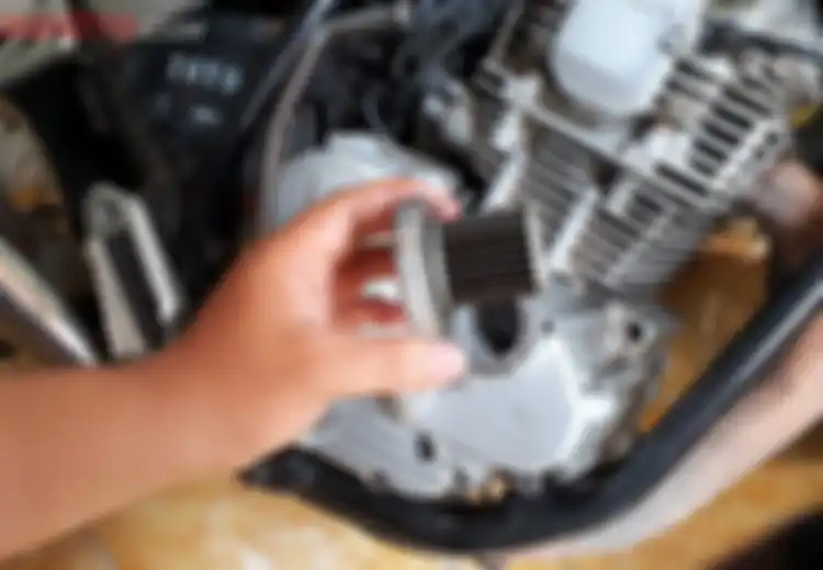 Filter Oli Motor Wajib Diganti Berkala, Ini Efek Buruknya Jika Tidak