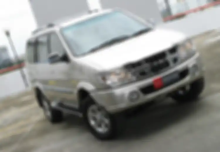 Si Badak Siap Tenggak Bio Solar, Harga Mobil Bekas Isuzu Panther 2004 Mulai Rp 80 Jutaan