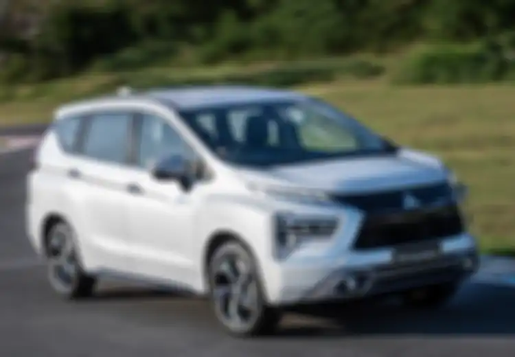 Bukan Impor, Mobil Hybrid Mitsubishi Bakal Produksi Lokal