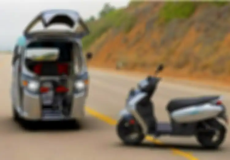 Mirip Transformers, Motor Listrik Ini Bisa Berubah Jadi Bajaj Modern