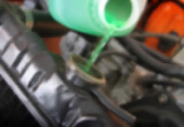 Ini Efek Samping Tambah Air Radiator Mobil Bekas Tapi Beda Merek