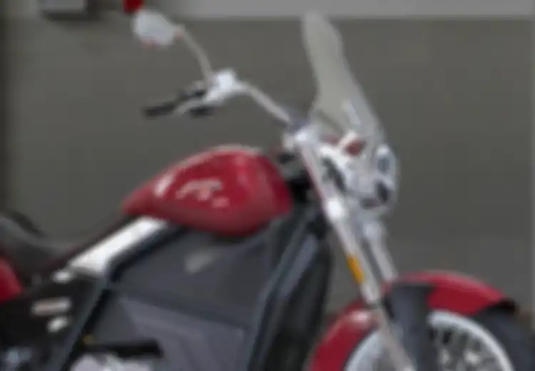 Bisa Tempuh 295 Km, Motor Listrik Italia Ini Macho Mirip Cruiser Harley-Davidson