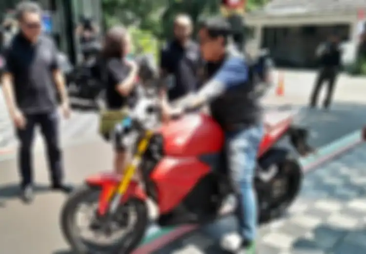 Harganya Hampir Sama Kawasaki ZX-4RR, Segini Top Speed Motor Listrik Evoke Urban Classic