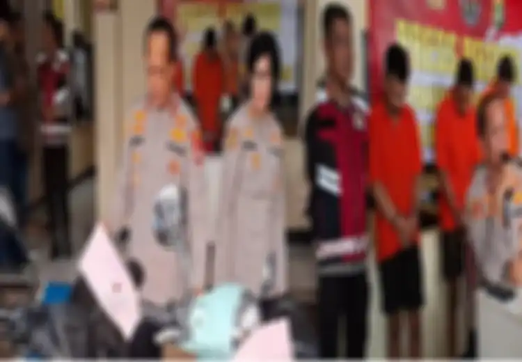Siswa SMA Lugu Dikadali Mahasiwa, Polos Serahin Vespa Primavera dan Honda BeAT Cuma-cuma