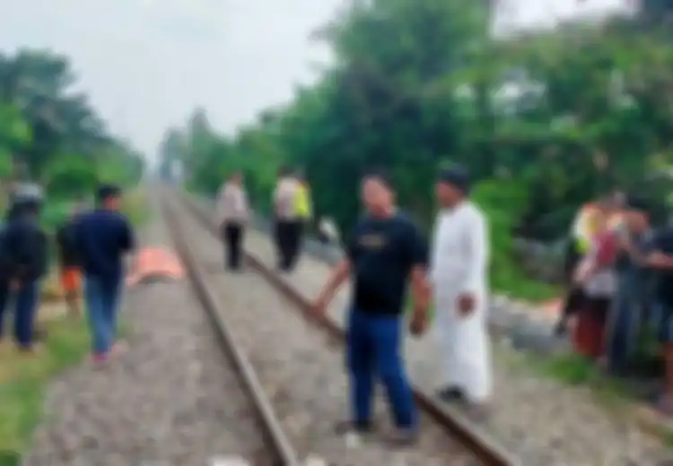 BeAT Mental Ketemu Lawan Tak Sepadan, Satu Nyawa Melayang di Pinggir Rel
