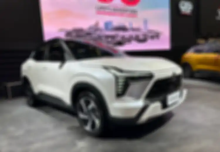 Jelang IIMS 2026, Mitsubishi XForce Digenjot Promo DP Ringan dan Cicilan 0 Persen