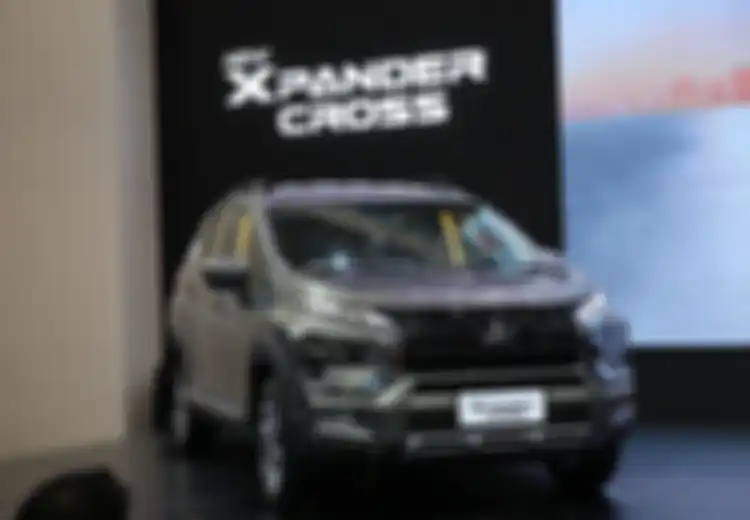 Xpander Cross Facelift Diluncurkan, Ini Perbandingan Harga Pesaingnya