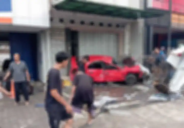 Kronologi Pilu Hyundai Avega Terbang Hantam 5 Kendaraan di Jatinangor, Satu Nyawa Terseret di Kolong