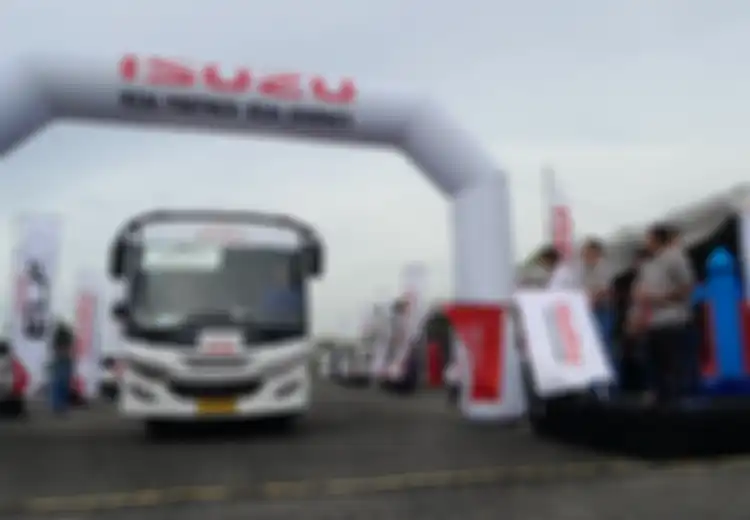 Senyum Sumringah Sopir Dan Mekanik Berangkat Isuzu Mudik Gratis 2025