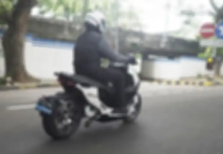 Buktikan Jarak Tempuh Alva Cervo Q Sekali Ngecas, Seberapa Jauh?