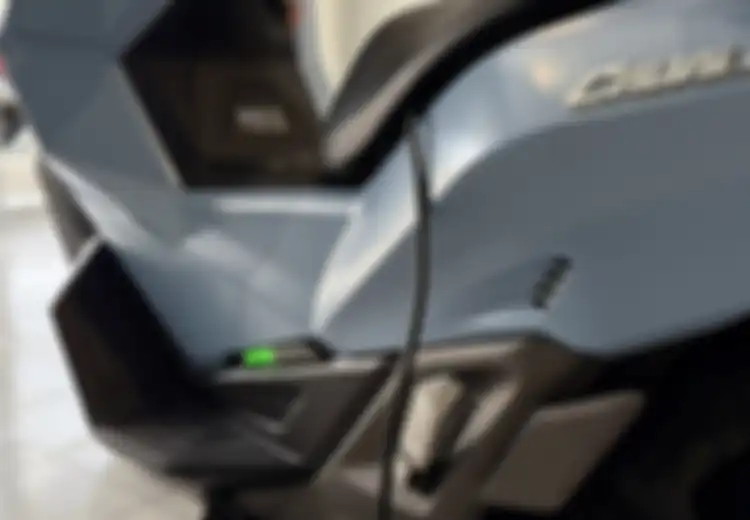 Satu-satunya di Indonesia, Ini Kelebihan Lampu LED Indikator di Motor Listrik MAKA Cavalry