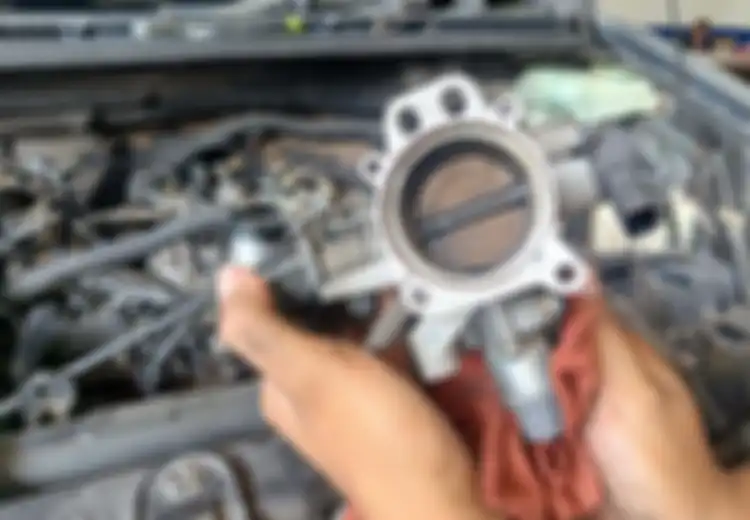 Persiapan Mudik, Begini Cara Yang Benar Membersihkan Throttle Body Mobil Bekas