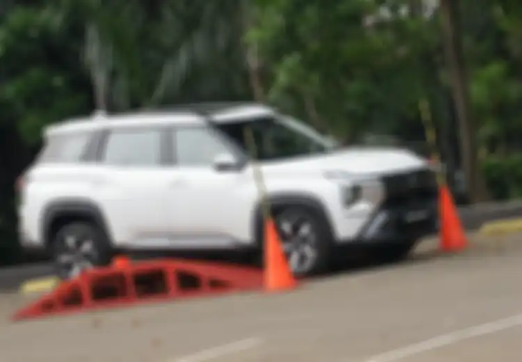 SUV Banget! Setinggi Ini Ground Clearance Mitsubishi Destinator