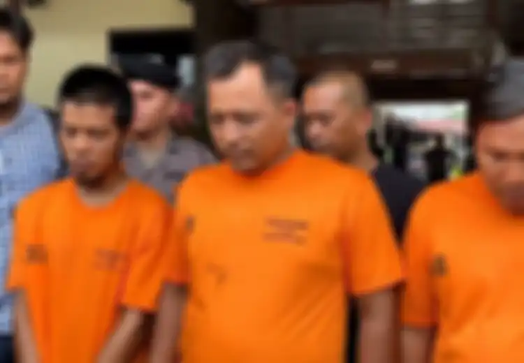 Ekonomi Lagi Sulit, Tapi Cara Pria Ini Lepas Dari Cicilan Kredit Honda BeAT Berbuah Baju Oranye