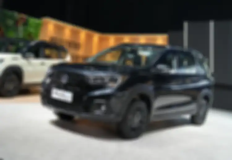 XL7 Kuro Datang, Alpha Lama Masih Dijual? Ini Penjelasan Suzuki