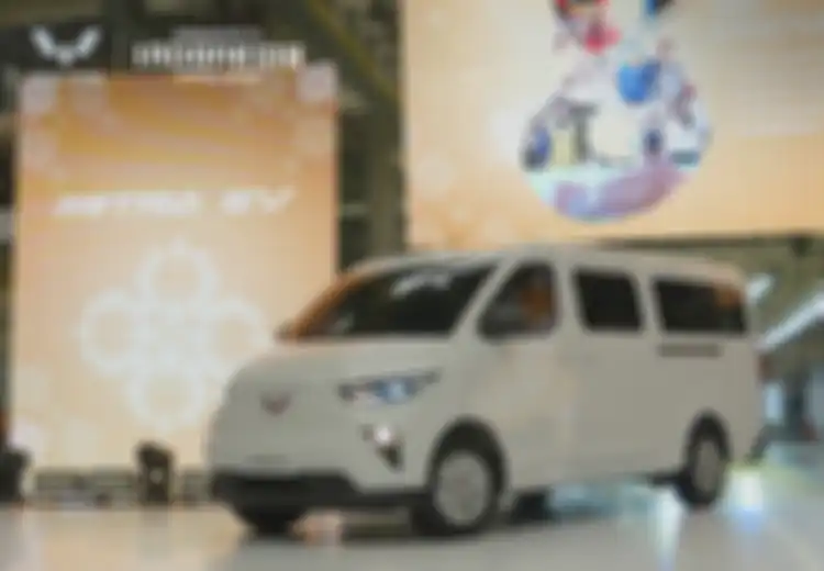 Kabin Lega Muat 11 Orang, Wuling Mitra EV Ternyata Bisa Dicicil Segini per Bulan