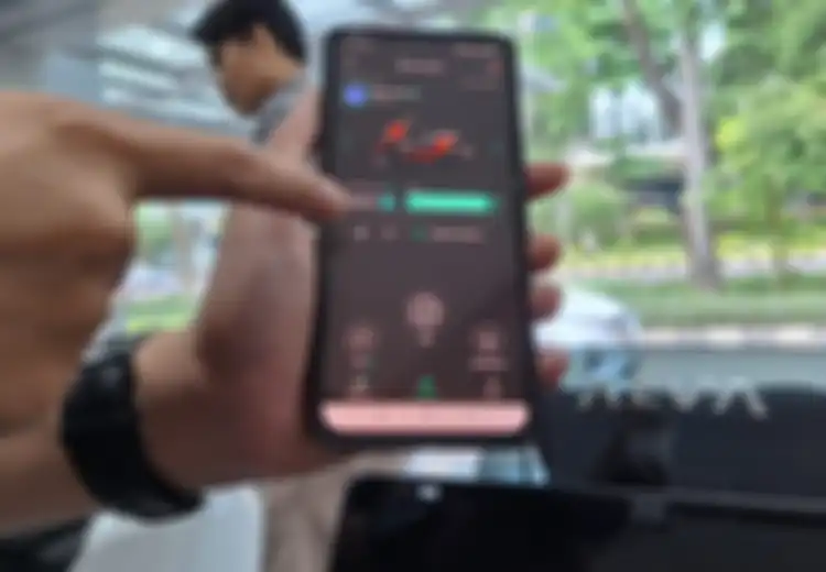 Canggihnya Charger Motor Listrik ALVA, Bisa Dipantau Lewat Smartphone!
