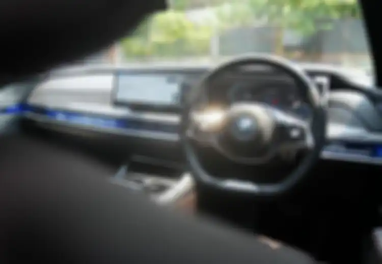 Kelebihan Mobil Listrik Yang Justru Bisa Jadi Masalah Pada Audio Mobil