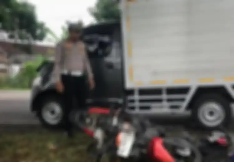 Honda BeAT Hancur Bodi Duel Vs Gran Max, Kebawa 79 Meter di Kolong Mobil