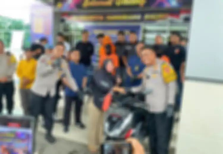 Bu Nani Senyum Bahagia di Kantor Polisi, Sempat Murung Empat Hari Pikirkan Nasib Honda BeAT Kredit