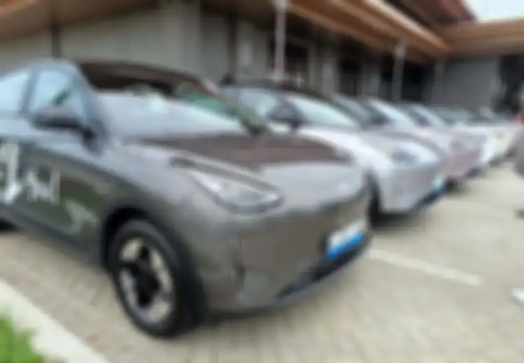 Geely EX2 Mulai Dikirim ke Dealer, Pesanan Tembus Dua Ribu Unit