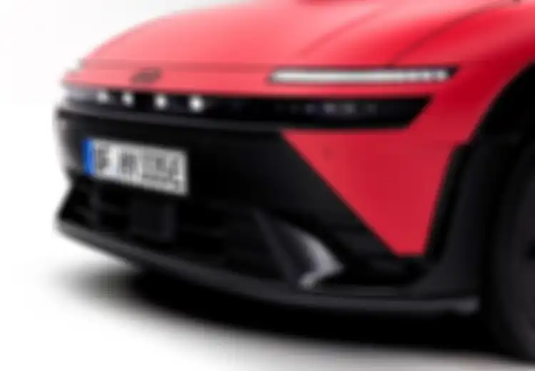 Hyundai Pamer IONIQ 3, Hatchback yang Punya Jarak Tempuh Fantastis
