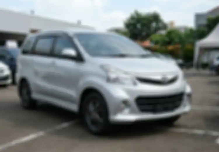 Daftar Harga Mobil Bekas Toyota Avanza 2012, Veloz Mulus Cuma Segini