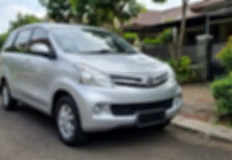 Mobil Bekas Daihatsu Xenia 2013 Dijual Tinggal Segini