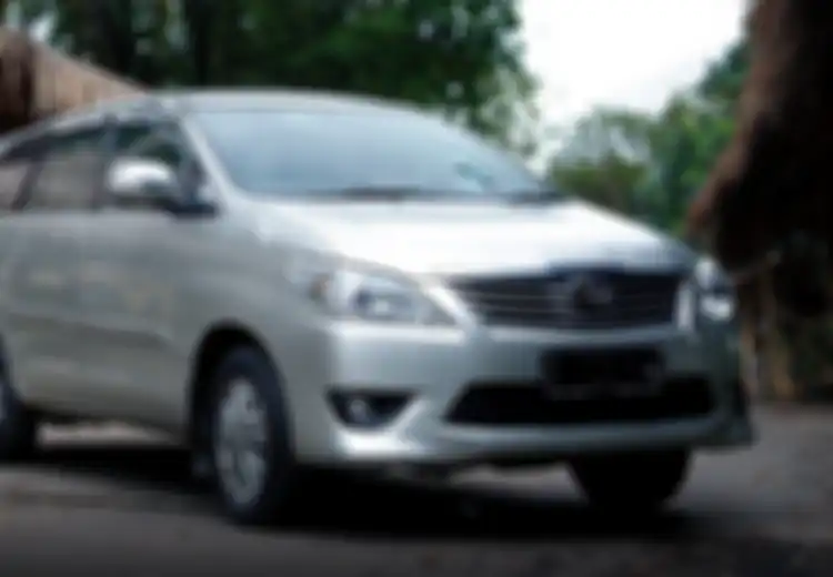 Mobil Bekas Kijang Innova Matik 2015 Harga Jualnya Sudah Terjangkau