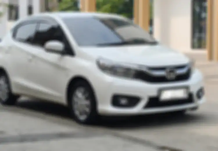 Honda Brio Tipe E Matic Usianya Baru 4 Tahun Dijual Cuma Segini