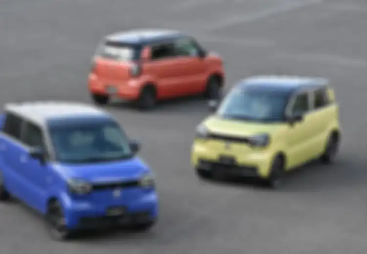 Suzuki Resmi Jual e Sky, Harga Murah Mulai Rp 175 Jutaan!