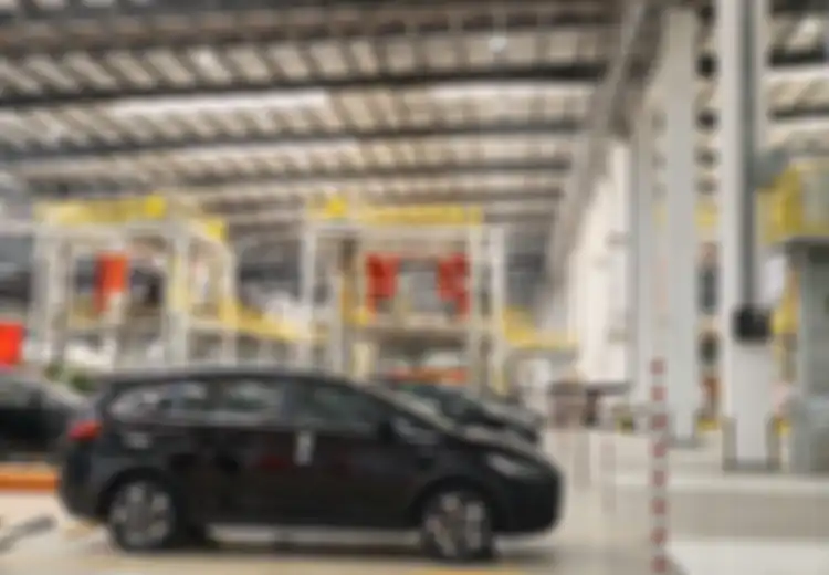 Luhut Dorong BYD Bangun Ekosistem Recycling Baterai di Indonesia