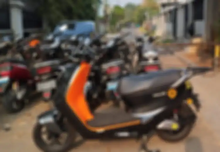 Jual Motor Listrik Bekas Tak Semudah Motor Bensin, Ini Tantangannya