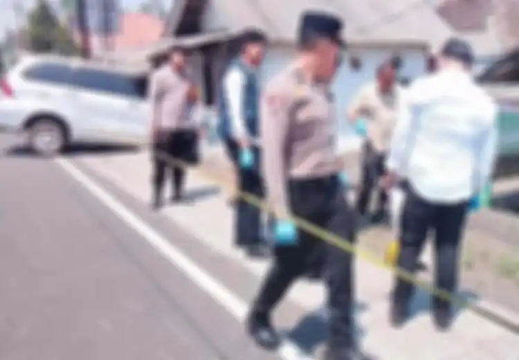 Maling Motor Istri Roboh Diterjang Avanza, Suami Injak Gas Seketika Saat Diacungi Celurit